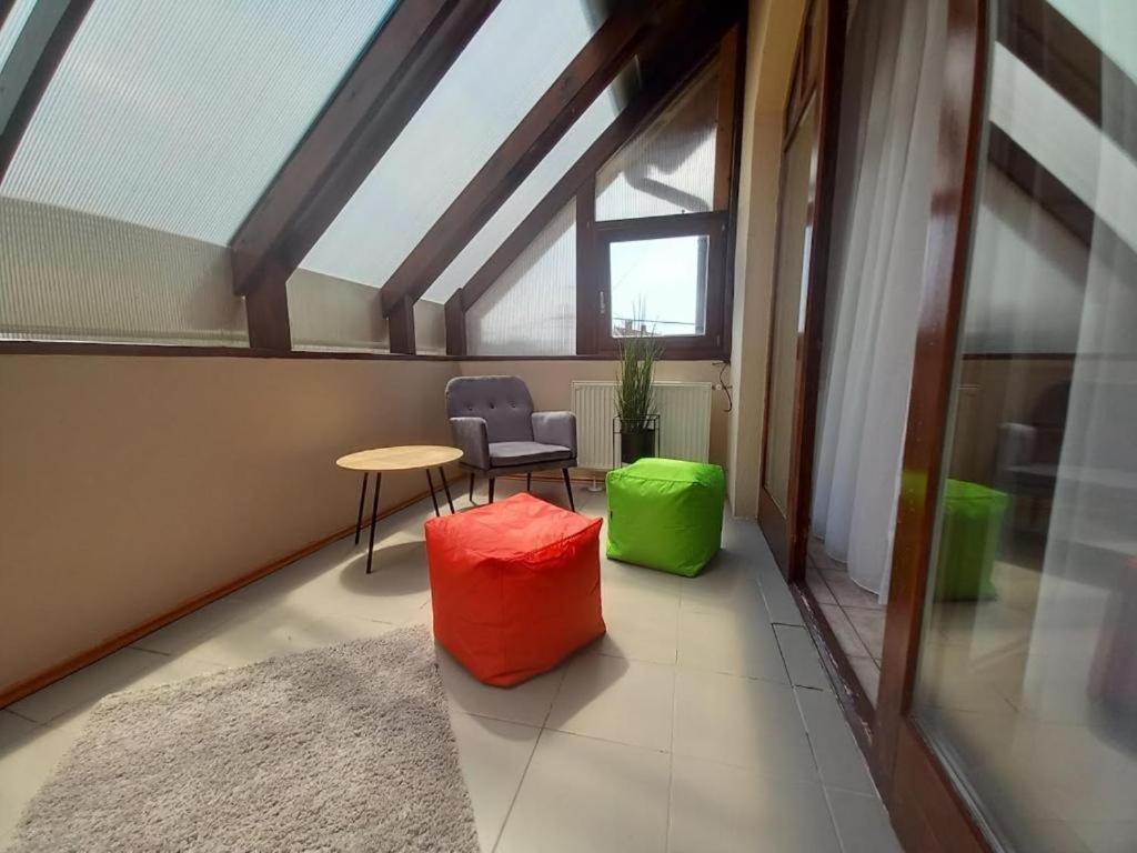 Lujza Apartman Goedoello Apartment Exterior photo